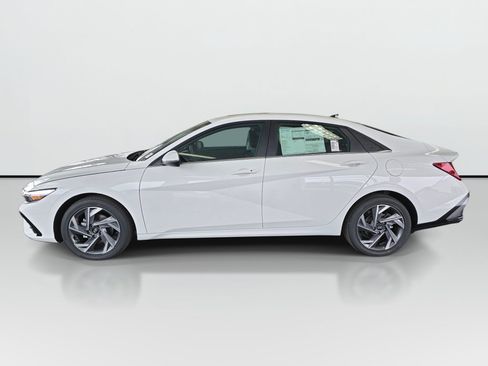 New 2026 Hyundai Elantra Limited FWD image 7