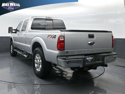 Used 2015 Ford F250 Lariat w/ Lariat Interior Package image 5