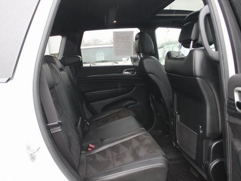 Used 2021 Jeep Grand Cherokee Laredo X image 29