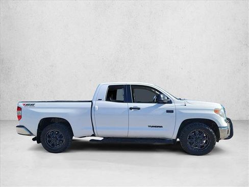 Used 2016 Toyota Tundra SR5 image 3