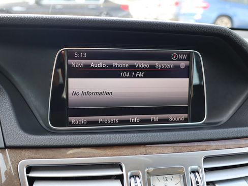 Used 2014 Mercedes-Benz E 250 BlueTEC Sedan image 26