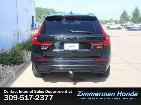 Used 2025 Volvo XC60 B5 Core AWD/4WD image 5