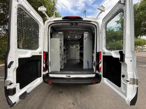 Used 2022 Ford Transit 250 Medium Roof image 17