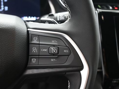 New 2025 Jeep Grand Cherokee L Laredo w/ Luxury Tech Group I image 2