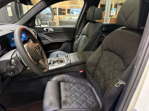 New 2026 BMW X7 xDrive40i w/ M Sport Package AWD/4WD image 22