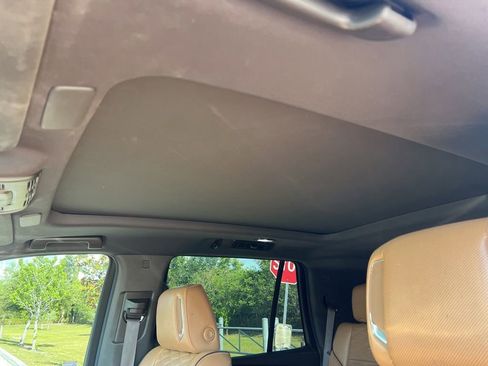 Used 2022 Cadillac Escalade Premium Luxury RWD image 70