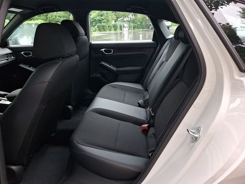 Used 2023 Honda Civic Sport image 10