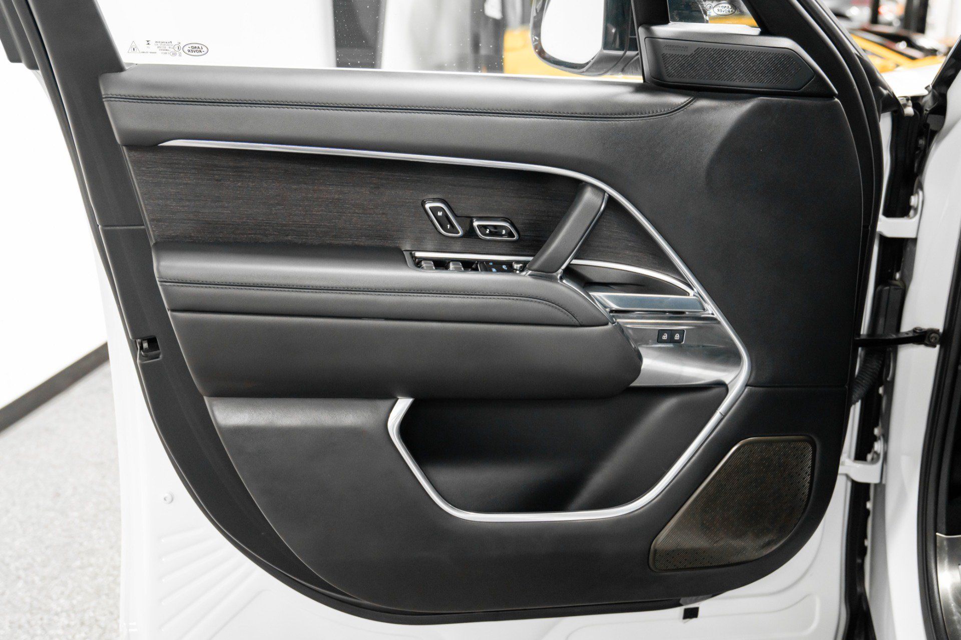 Used 2024 Land Rover Range Rover Autobiography AWD/4WD image 35