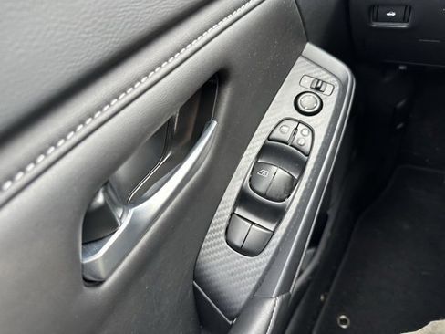 Used 2025 Nissan Sentra SV image 35