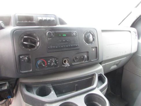 Used 2016 Ford E-350 and Econoline 350 Super Duty w/ Power Windows & Locks Group image 10