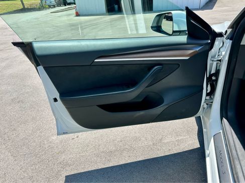 Used 2023 Tesla Model 3 Standard Range RWD image 10