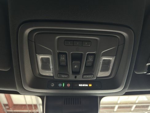 Used 2024 Chevrolet Silverado 2500 High Country w/ High Country Premium Package image 30