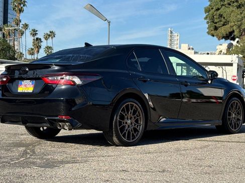 Used 2024 Toyota Camry SE image 4