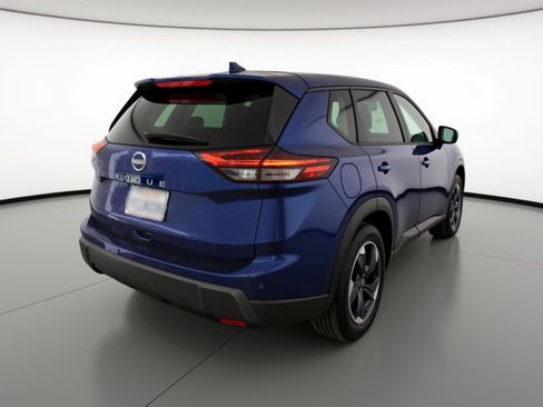 Used 2025 Nissan Rogue SV FWD image 9