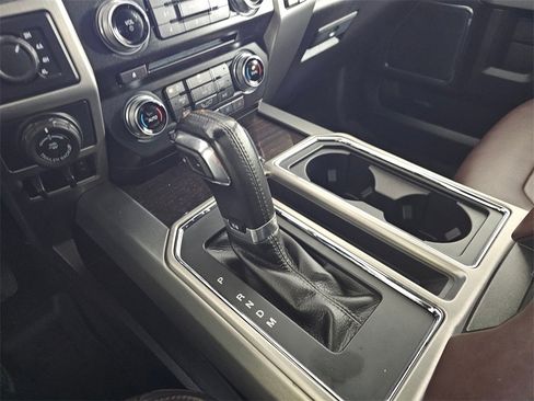 Used 2017 Ford F150 Platinum w/ Max Trailer Tow Package image 33