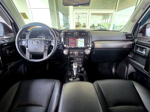 Used 2021 Toyota 4Runner TRD Off-Road Premium w/ Moonroof Package AWD/4WD image 15