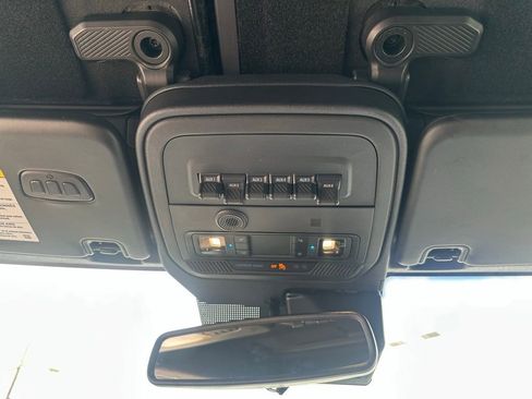Used 2023 Ford Bronco Wildtrak AWD/4WD image 18