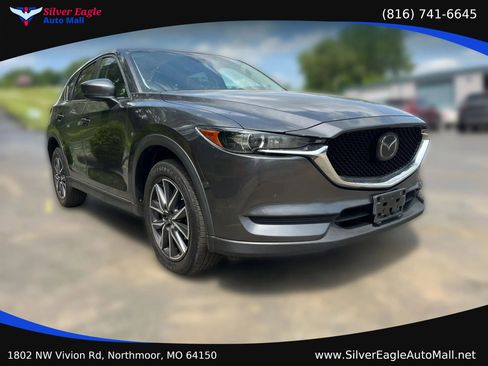 Used 2018 MAZDA CX-5 Touring w/ Preferred Equipment Package FWD image 3