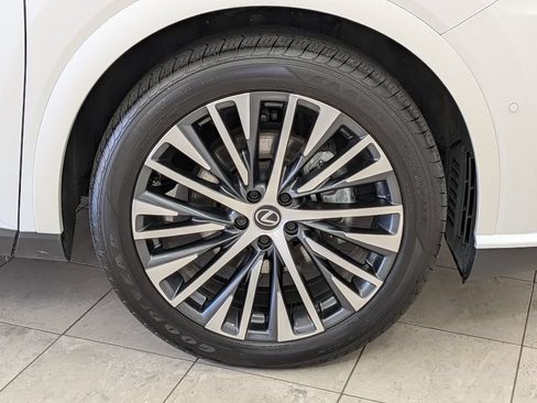 Used 2025 Lexus RX 350 w/ Convenience Package AWD/4WD image 12