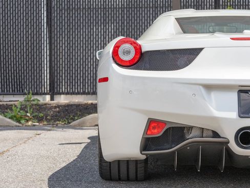Used 2012 Ferrari 458 Spider RWD image 38