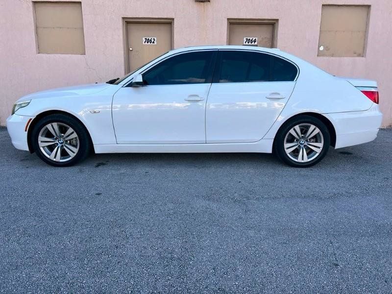 Used 2010 BMW 528i Sedan RWD image 13