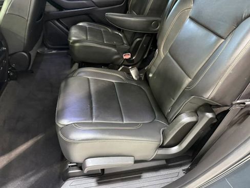 Used 2019 Chevrolet Traverse RS image 26