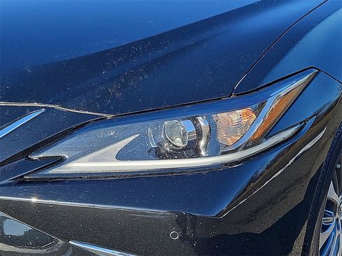 Used 2021 Lexus ES 350 w/ Premium Package image 10