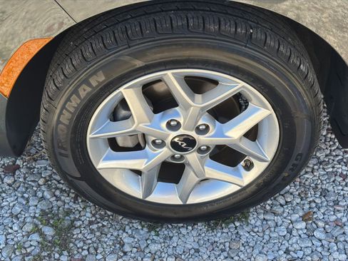 Used 2025 Kia Soul LX w/ LX Technology Package FWD image 30
