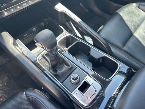 Used 2023 Kia Telluride LX FWD image 16