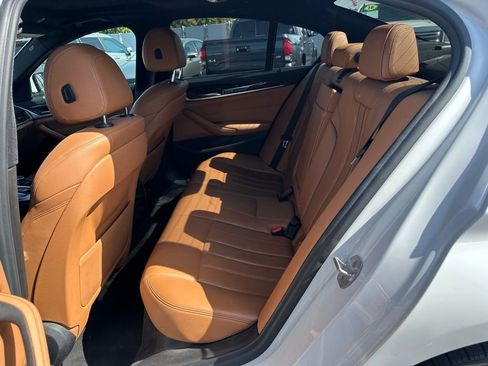 Used 2018 BMW 530i image 8