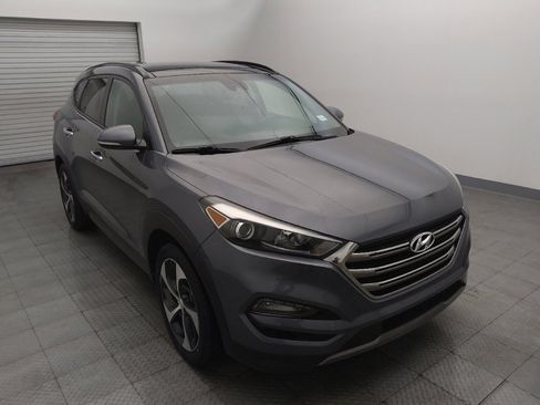 Used 2016 Hyundai Tucson Limited w/ Option Group 03 FWD image 13