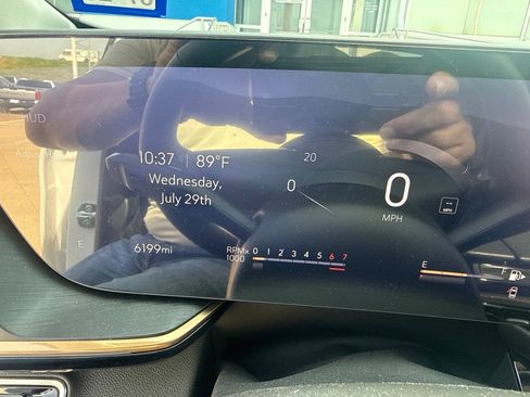 Used 2024 Buick Envision Avenir AWD/4WD image 22