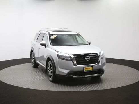 Used 2023 Nissan Pathfinder Platinum AWD/4WD image 48