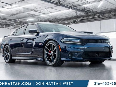 Used 2015 Dodge Charger R/T Scat Pack w/ Technology Group image 37
