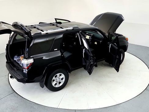 Used 2023 Toyota 4Runner SR5 Premium w/ Moonroof Package AWD/4WD image 27