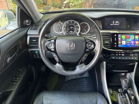 Used 2017 Honda Accord EX-L image 17