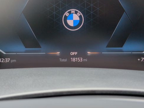 Certified 2025 BMW X5 xDrive40i w/ M Sport Package AWD/4WD image 15