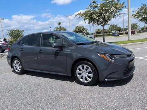 Certified 2025 Toyota Corolla LE FWD image 2