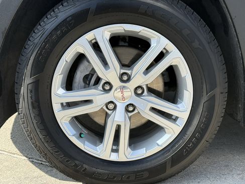 Used 2020 GMC Terrain SLE w/ Driver Convenience Package image 12