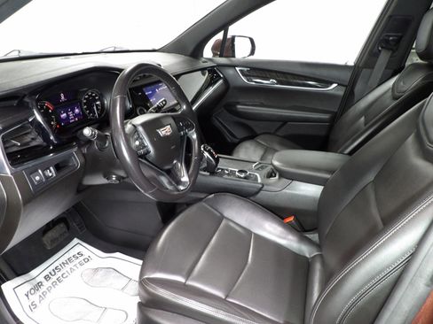 Used 2022 Cadillac XT6 Premium Luxury AWD/4WD image 13