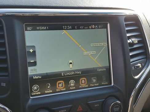 Used 2017 Jeep Grand Cherokee Overland image 17