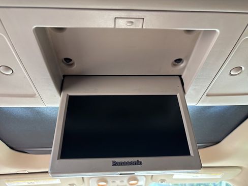 Used 2016 Buick Enclave Premium image 8