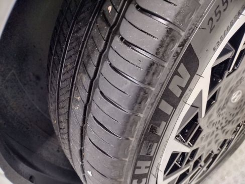 Certified 2023 Hyundai Ioniq 5 Limited w/ Cargo Package image 7