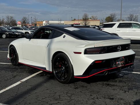 Used 2024 Nissan Z NISMO w/ Floor Mat Package image 12