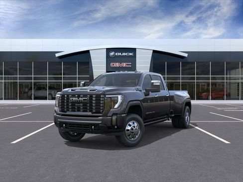 New 2026 GMC Sierra 3500 Denali Ultimate AWD/4WD image 8
