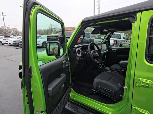 New 2026 Jeep Gladiator Sport AWD/4WD image 14