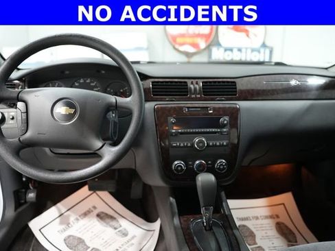 Used 2015 Chevrolet Impala Limited LS image 2