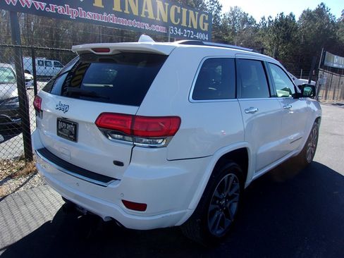 Used 2017 Jeep Grand Cherokee Overland image 8