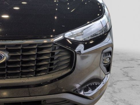 Certified 2025 Ford Escape SE FWD image 13