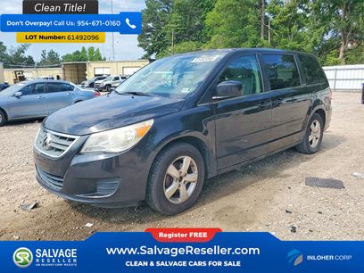 Used 2010 Volkswagen Routan SE